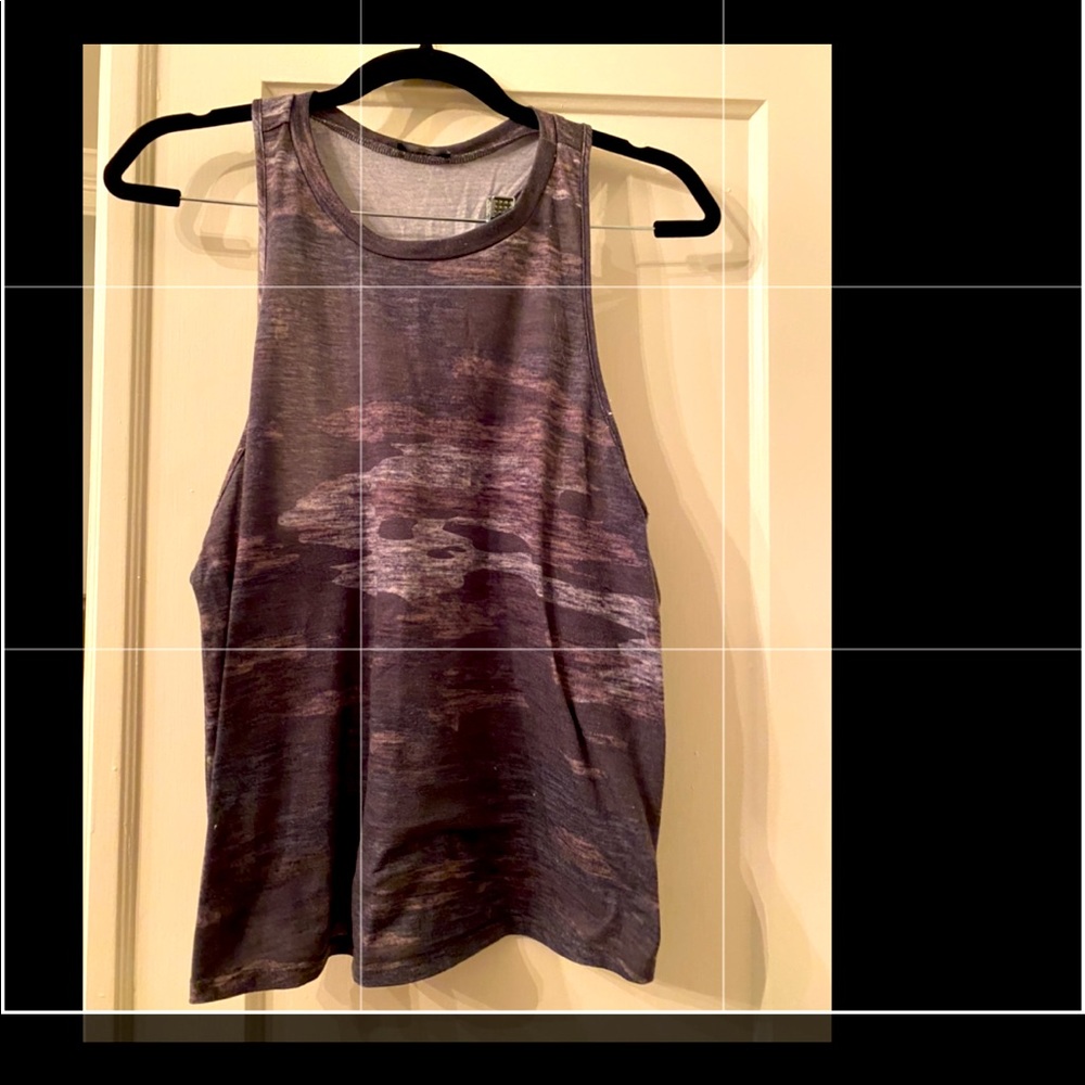 Terez camo workout tank M. Super soft. EUC